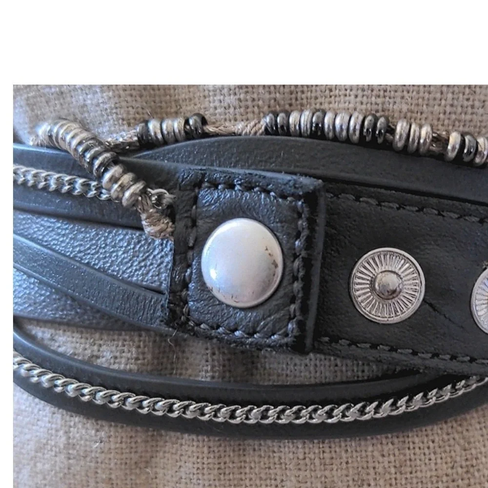 Stella &‎ Dots Yves Grey leather wrap Bracelet in original box